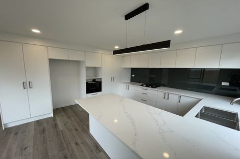 Photo of property in 27b Sunnyside Road, Sunnyvale, Auckland, 0612