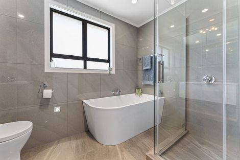 Photo of property in 19 Galway Avenue, Hokowhitu, Palmerston North, 4410