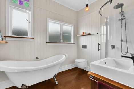 Photo of property in 192 Tukapa Street, Westown, New Plymouth, 4310