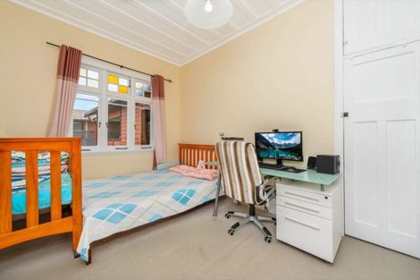 Photo of property in 82 Forest Lake Road, Forest Lake, Hamilton, 3200