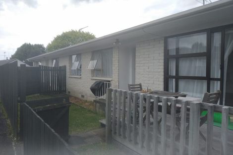 Photo of property in 1/13 Mannering Place, Hillcrest, Auckland, 0627