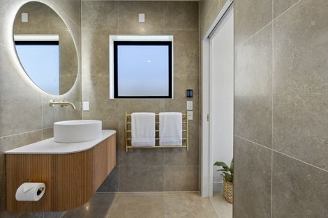 Photo of property in 48 Corriedale Road, Jacks Point, 9371