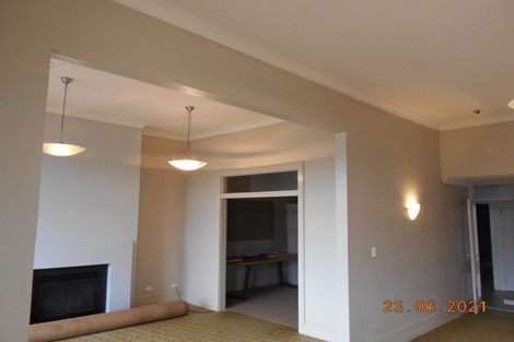 Photo of property in 10 Hawker Street, Mount Victoria, Wellington, 6011