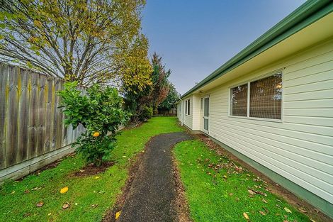 Photo of property in 8a Sandspit Road, Waiuku, 2123