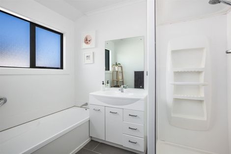 Photo of property in 49b Rose Street, Ranui, Porirua, 5024