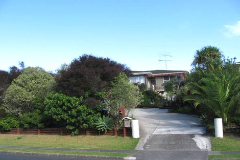Photo of property in 11 Weatherly Road, Torbay, Auckland, 0630