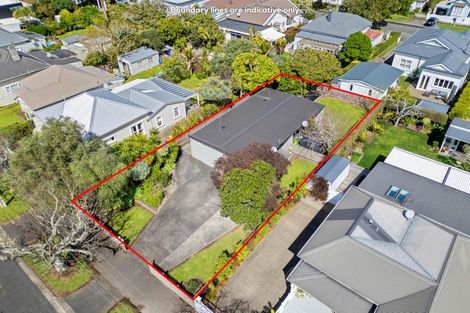 Photo of property in 106 Burnley Terrace, Sandringham, Auckland, 1025