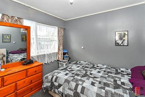 Photo of property in 37 Gainsborough Street, Manurewa, Auckland, 2102