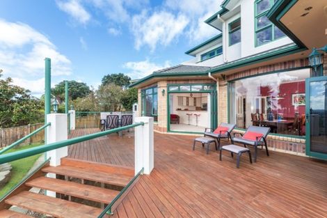 Photo of property in 84 Luckens Road, West Harbour, Auckland, 0618