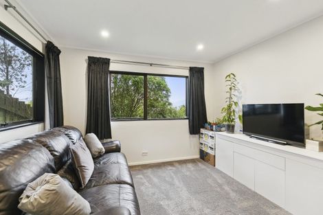 Photo of property in 37 Westhaven Drive, Tawa, Wellington, 5028