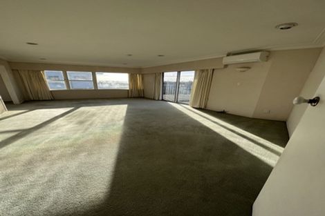 Photo of property in 17a Gulf Crest, Bucklands Beach, Auckland, 2012