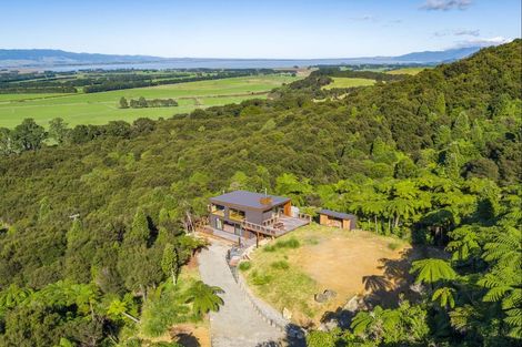 Photo of property in 63a Cundys Road, Western Lake, Featherston, 5773