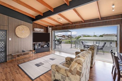 Photo of property in 8 Oyster Drive, Cooks Beach, Whitianga, 3591