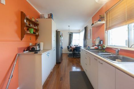 Photo of property in 72 Mount View Road, Melville, Hamilton, 3206