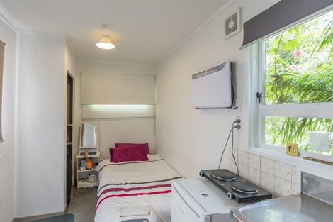 Photo of property in 53 Hawker Street, Mount Victoria, Wellington, 6011