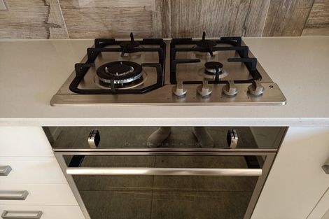 Photo of property in 21 Oaktree Avenue, Browns Bay, Auckland, 0630