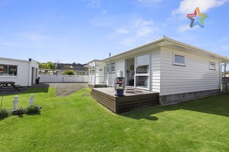 Photo of property in 33 Rosebank Avenue, Avalon, Lower Hutt, 5011