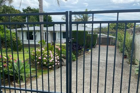 Photo of property in 50 Sylvan Crescent, Te Atatu South, Auckland, 0610