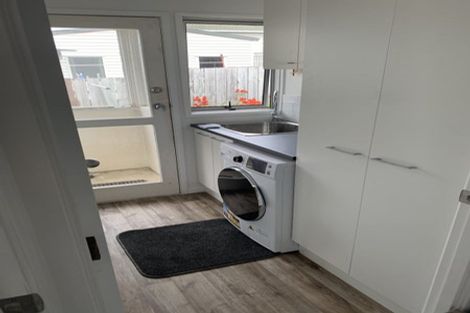 Photo of property in 1/119 Wellington Street, Howick, Auckland, 2014