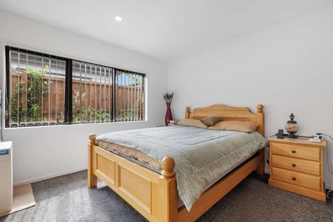 Photo of property in 6 Grandifolia Road, Takanini, 2110