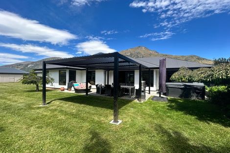 Photo of property in 51 Howards Drive, Lake Hayes, Queenstown, 9304
