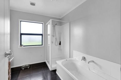 Photo of property in 34 Mercade Close, Stratford, 4332