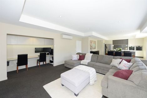 Photo of property in 8 Seagrave Place, Ilam, Christchurch, 8041