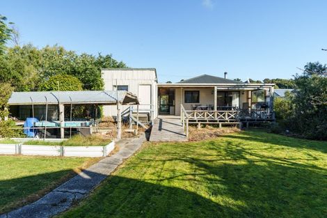 Photo of property in 17 Wratten Road, Owaka, 9585