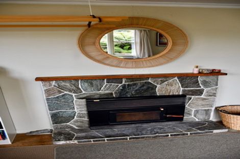 Photo of property in 13 Wharf Road, Karamea, 7893