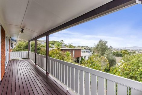 Photo of property in 35 Gretel Place, Hillcrest, Auckland, 0627