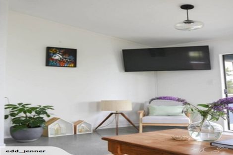 Photo of property in 24 Roslyn Road, Bluff Hill, Napier, 4110