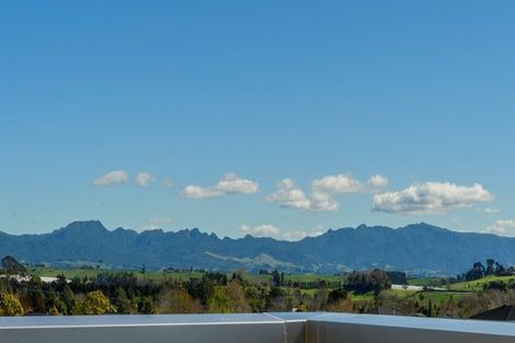 Photo of property in 86 Bert Wall Drive, Omokoroa, 3114