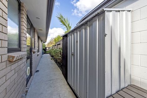 Photo of property in 17 Old Red Barn Road, Halswell, Christchurch, 8025