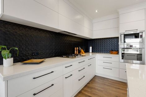 Photo of property in 32 Marnane Terrace, St Andrews, Hamilton, 3200