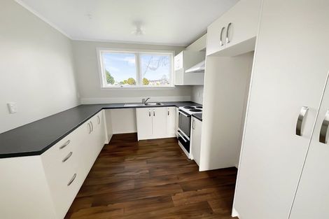 Photo of property in 34-36 Devon Crescent, Bulls, 4818