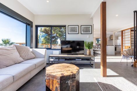 Photo of property in 84 Ames Street, Paekakariki, 5034