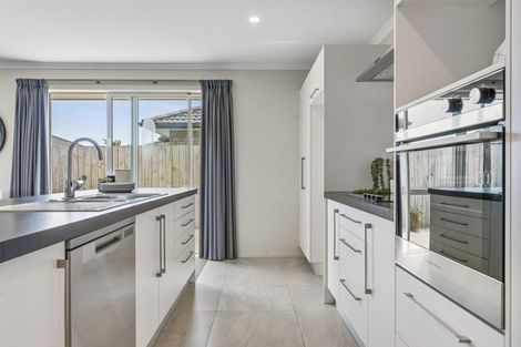 Photo of property in 172 Waikite Road, Welcome Bay, Tauranga, 3175