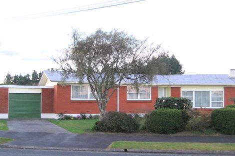 Photo of property in 2 Frederick Drive, Dinsdale, Hamilton, 3204