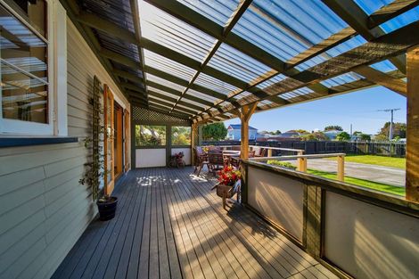 Photo of property in 14 Douglas Street, Hawera, 4610