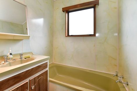 Photo of property in 1/928 Whangaparaoa Road, Manly, Whangaparaoa, 0930