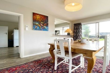 Photo of property in 121 Pages Road, Wainoni, Christchurch, 8061