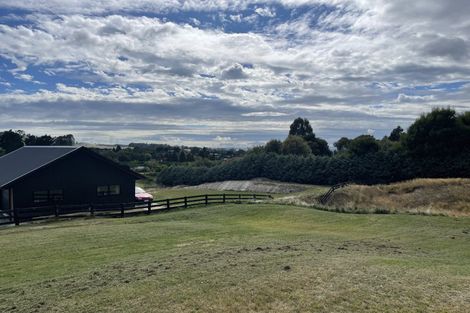 Photo of property in 17 Lochinvar Lane, Acacia Bay, 3385