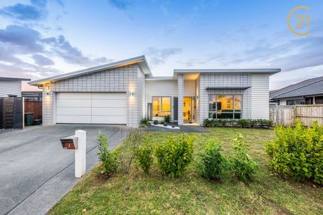 Photo of property in 3 Kabardin Street, Karaka, Papakura, 2113