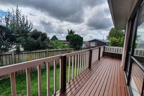 Photo of property in 3/6 Harding Avenue, Te Atatu South, Auckland, 0610