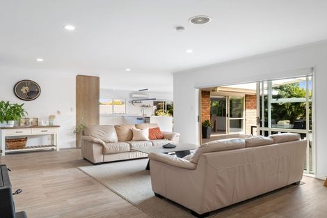 Photo of property in 6 Madeira Close, Papamoa Beach, Papamoa, 3118