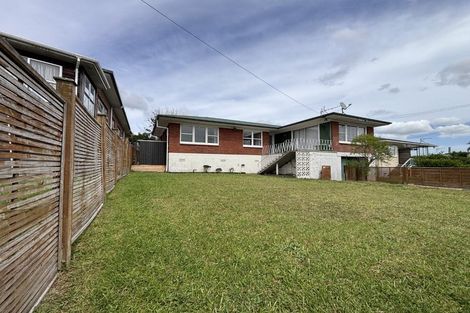 Photo of property in 15 Halberg Street, Papakura, 2110