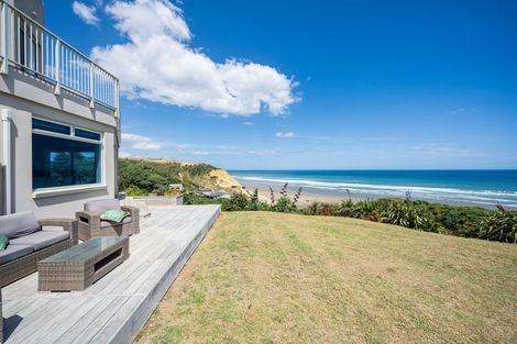 Photo of property in 20 Coates Avenue, Baylys Beach, Dargaville, 0377