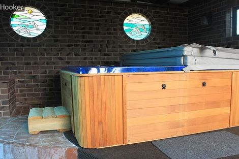 Photo of property in 35a Kent Street, Carterton, 5713