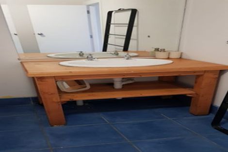 Photo of property in 136 Raroa Road, Aro Valley, Wellington, 6012