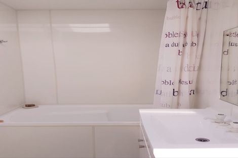 Photo of property in 4 Claremont Grove, Mount Victoria, Wellington, 6011